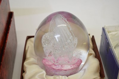 Lot 71 - Collection of glass paperweights