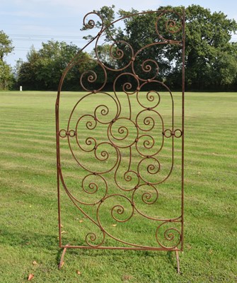 Lot 22 - Wrought iron scrollwork screen or divider