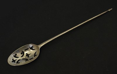 Lot 203 - Mid 18th century silver mote spoon