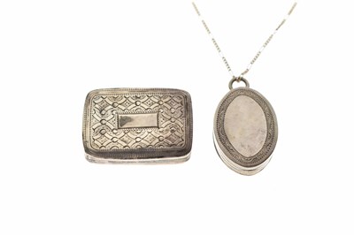 Lot 208 - George IV silver vinaigrette