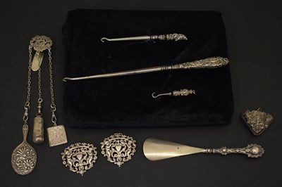 Lot 209 - Edward VII silver chatelaine and other requisites