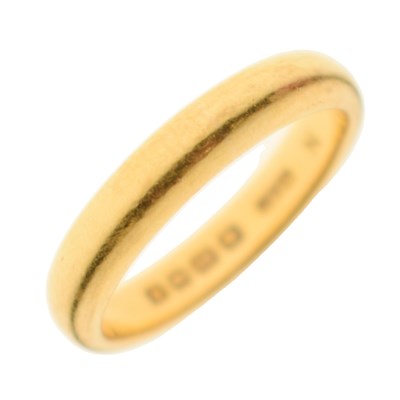 Lot 92 - 22ct gold wedding band