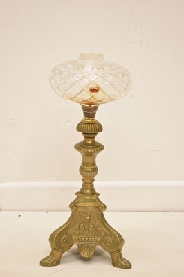 Lot 317 - Brass paraffin oil lamp