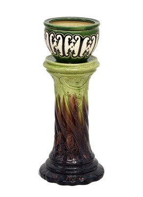 Lot 487 - Early 20th century majolica pedestal