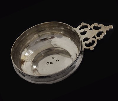 Lot 103 - George I Britannia standard silver bleeding bowl or porringer, sponsor's mark of John Fawdery