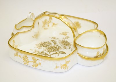 Lot 489 - Early 20th century porcelain three-piece strawberry set