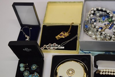 Lot 100 - Assorted costume jewellery to include Trifari, Michaela Frey, Ciro and Swarovski