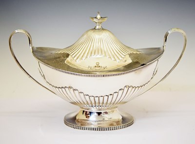 Lot 352 - 19th century silver-plated tureen