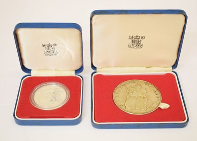 Lot 236 - Large Royal Mint hallmarked silver medallion, Jubilee 1977