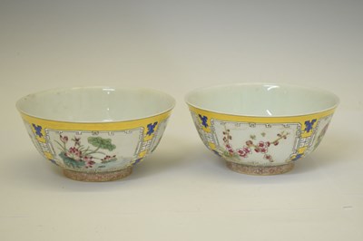 Lot 418 - Pair of yellow ground Chinese bowls