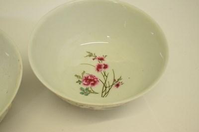 Lot 418 - Pair of yellow ground Chinese bowls