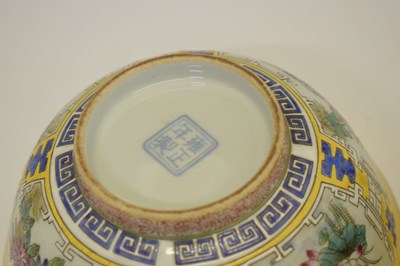 Lot 418 - Pair of yellow ground Chinese bowls