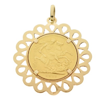 Lot 220 - George V gold sovereign, 1911, in an 18ct gold pendant mount