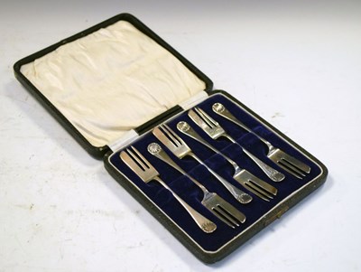 Lot 181 - Cased set of six George V silver cake forks