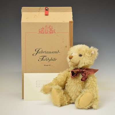 Lot 434 - Steiff - 'Year 2000 Teddy Bear'