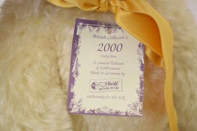 Lot 439 - Steiff - 'British Collector's 2000 Teddy Bear'