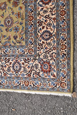 Lot 575 - Middle Eastern (Persian) wool rug or carpet