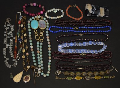 Lot 115 - Collection of various gemstone and hardstone and agate jewellery