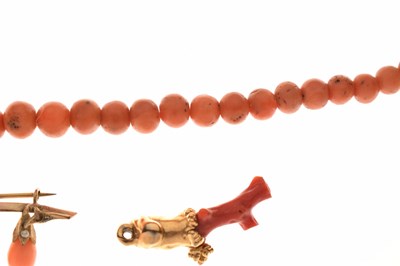 Lot 66 - Victorian beaded coral necklace