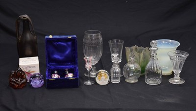 Lot 469 - Collection of mixed glass