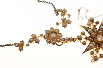Lot 35 - Edwardian diamond and pearl unmarked yellow gold pendant necklace