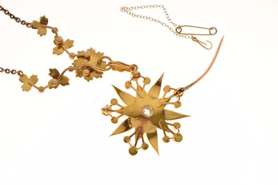 Lot 35 - Edwardian diamond and pearl unmarked yellow gold pendant necklace