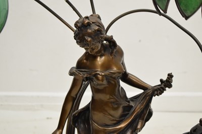 Lot 334 - Art Nouveau design table lamp