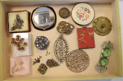 Lot 95 - Group of assorted costume jewellery and evening bags