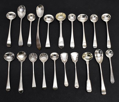 Lot 256 - Quantity of George III silver condiment spoons