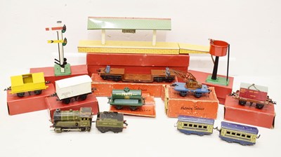 Lot 467 - Bing 'O' gauge clockwork trainset 'Great Western' locomotive and other items