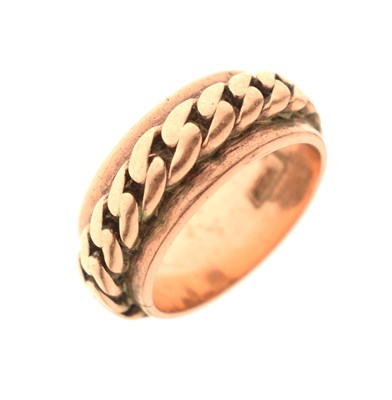 Lot 71 - 9ct gold wedding band