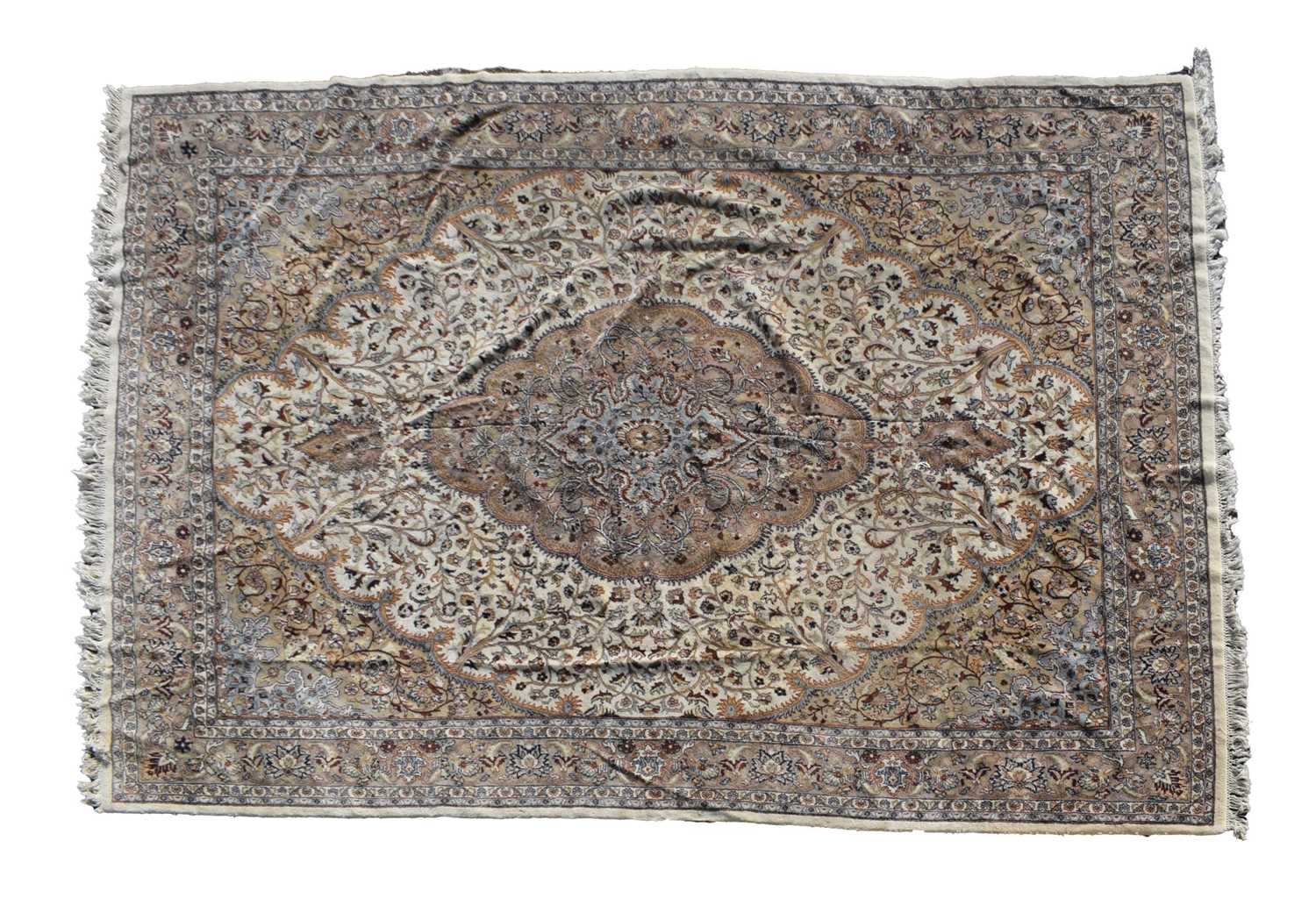 Lot 421 - Large Middle Eastern (Persian) design wool rug or carpet