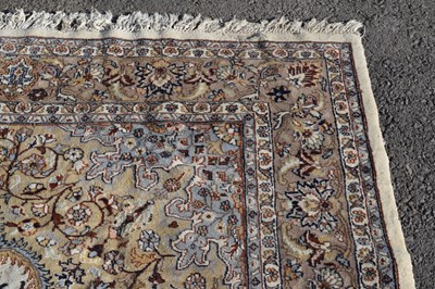 Lot 421 - Large Middle Eastern (Persian) design wool rug or carpet