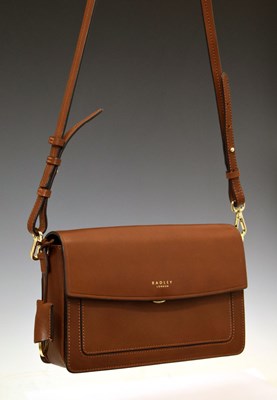 Lot Radley, London - Lady's brown leather crossbody bag