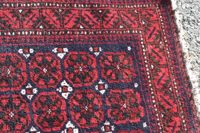 Lot 14 - Diamond cluster 9ct gold ring