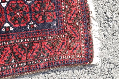 Lot 14 - Diamond cluster 9ct gold ring