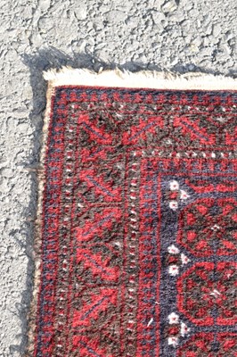 Lot 14 - Diamond cluster 9ct gold ring