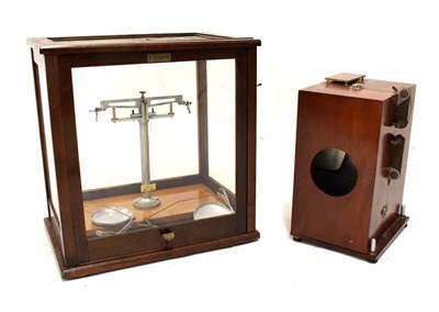 Lot 527 - Cased balance scales and projector