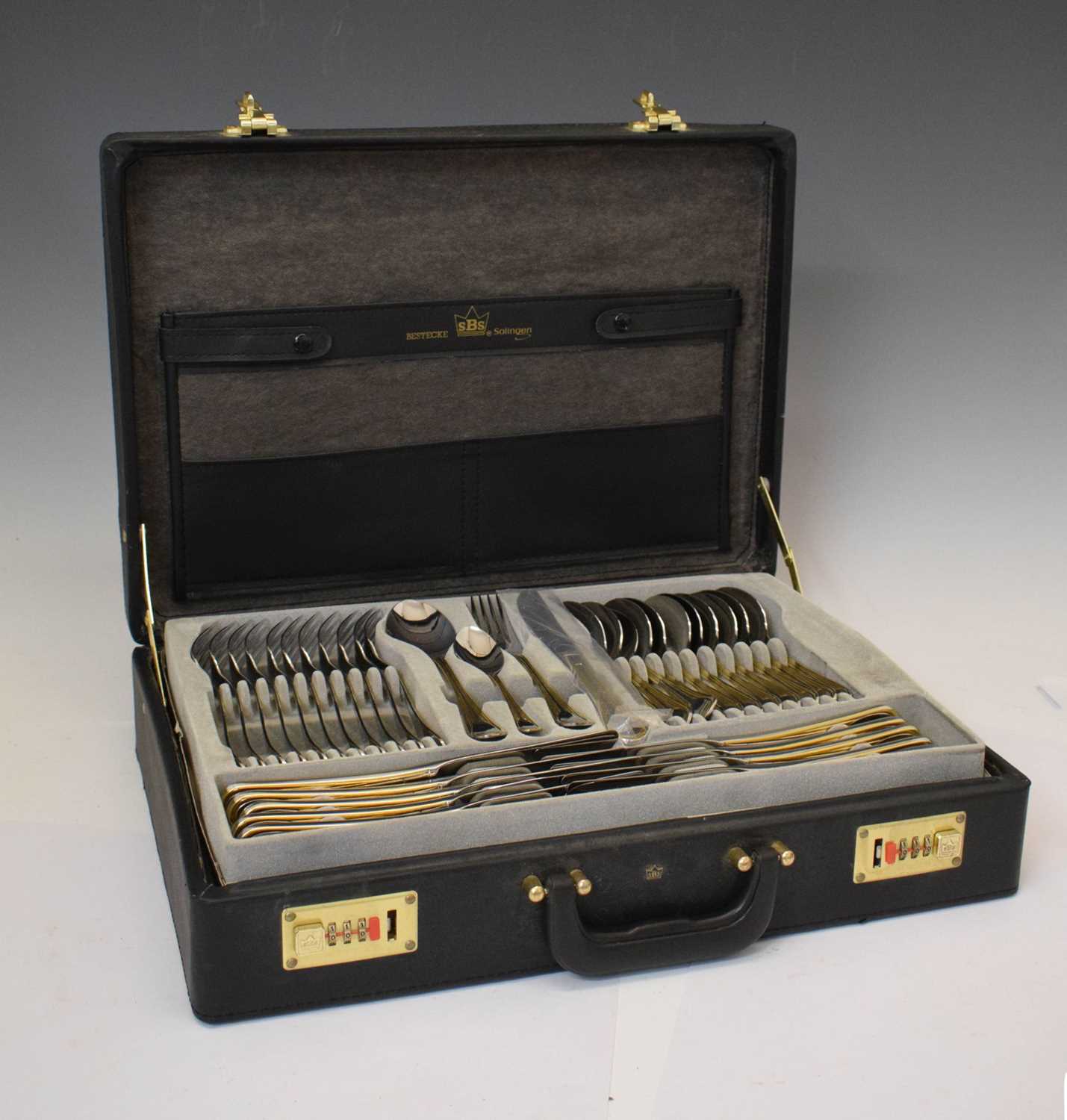 Lot 345 - SBS Rostfrei Edelstahl two-tone canteen of cutlery