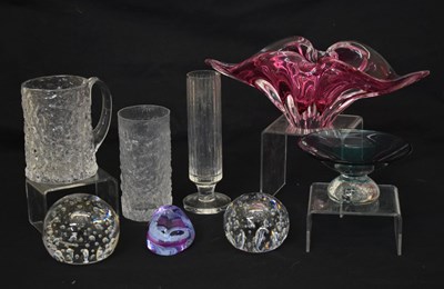 Lot 492 - Quantity of Whitefriars and other 20th century glass