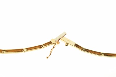 Lot 93 - Yellow metal articulated link collarette necklace