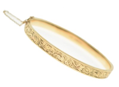 Lot 108 - 9ct gold bangle