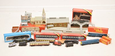 Lot 466 - Quantity of boxed Triang Railways items