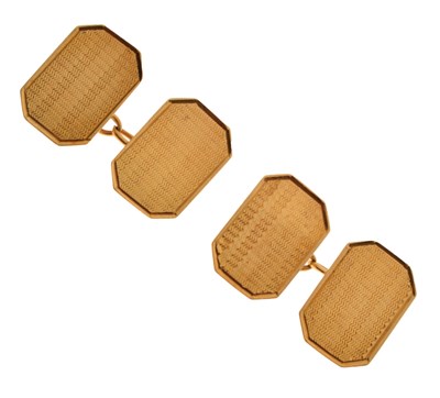 Lot 125 - Pair of 18ct gold cufflinks