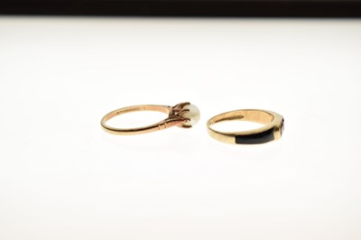 Lot 48 - Two 9ct gold gem-set rings