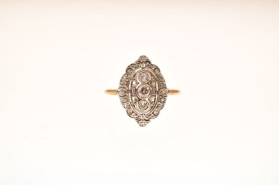 Lot 21 - Edwardian-style diamond cluster ring
