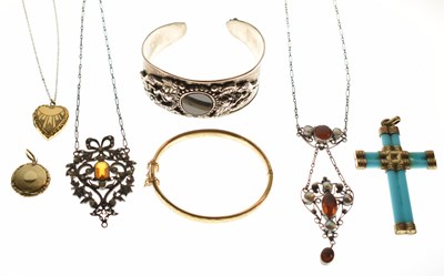 Lot 143 - Group of Victorian and later jewellery