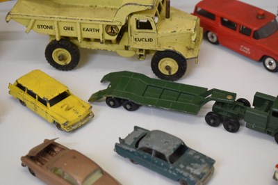 Lot 429 - Corgi Toys - Two boxed Gift Sets and loose diecast