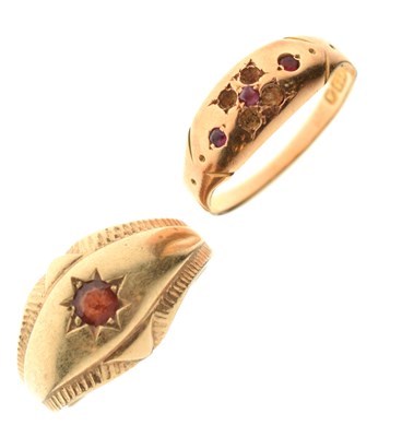 Lot 84 - 9ct gold gypsy set garnet ring