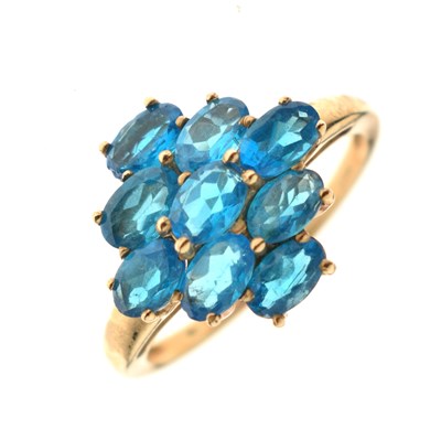 Lot 27 - Blue topaz-coloured multi-stone 9ct gold dress ring